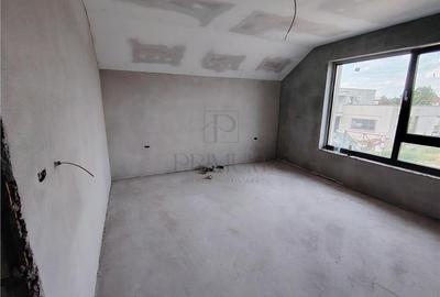 Duplex cu 4 camere cu Canalizare în Moșnița Nouă - 11