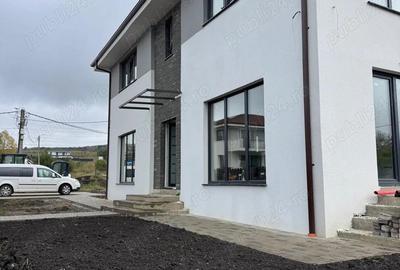 Casă cu 4 camere cu Teren 531 Mp în Chinteni - 8