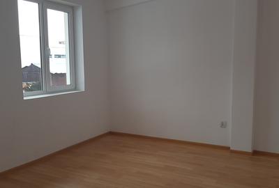 Inchiriez birou zona Bartolomeu - 4