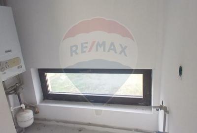 Casa cu 4 camere de vanzare in Crevedia acces privat - 10