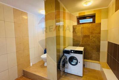 Apartament cu 4 camere decomandat, mobilat în Lazu - 10