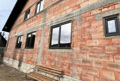 Casa la rosu, 300 mp, 31 ari de teren, Maneuti-Fratautii Vechi - 2