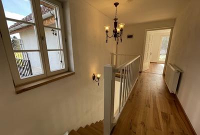 Casă individuală cu 4 camere cu Canalizare în Central - 4