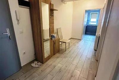 Apartament cu 2 camere decomandat, mobilat în Tractorul - 3
