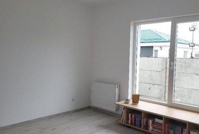 Casă cu 3 camere cu Teren 250 Mp în Central - 2