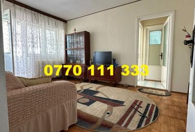 Apartament cu 3 camere semidecomandat în Gării