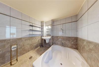 Casă cu 8 camere cu Canalizare în Centrul Civic - 14