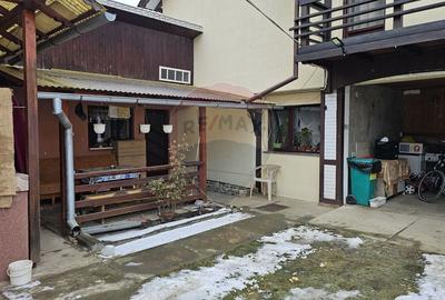 Casă cu 6 camere cu Teren 200 Mp în Central - 23