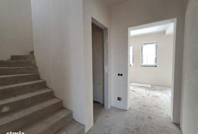 Casă cu 4 camere în Florești