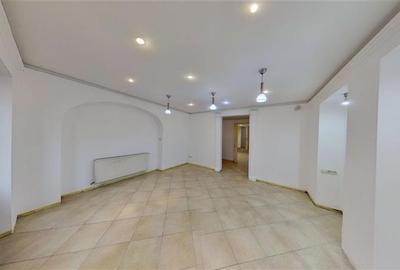 Tur 3D! Rezidential/ birouri/ servicii, pozitie apreciabila, Central, conditii p - 1