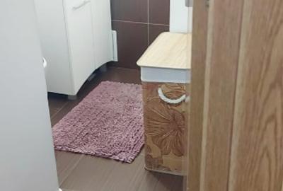 Proprietar, vând garsoniera 33 m  Univ.Constantin Brâncoveanu. Negru   Voda - 8