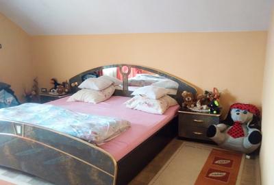 Casă cu 5 camere cu Teren 764 Mp în Grădiște - 10