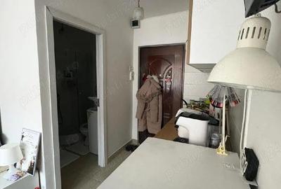 Garsonieră decomandată în UMT - 4