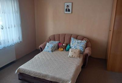 Casă cu 4 camere în Central - 2