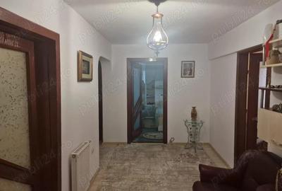 Apartament cu 3 camere decomandat în Calea Romanului - 4