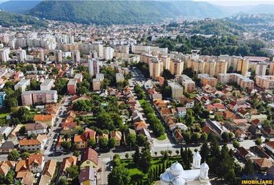 Decomandat, regim vila, spatii de depozitare, Tractorul, Brasov - 1