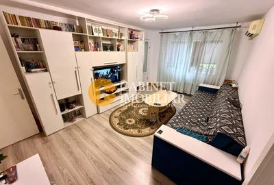 Apartament cu 3 camere semidecomandat, mobilat în Podu Roș