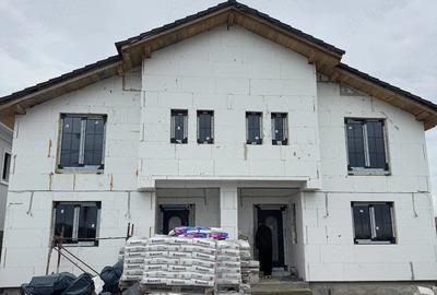 Casă cu 5 camere cu Teren 575 Mp în Moșnița Nouă - 10