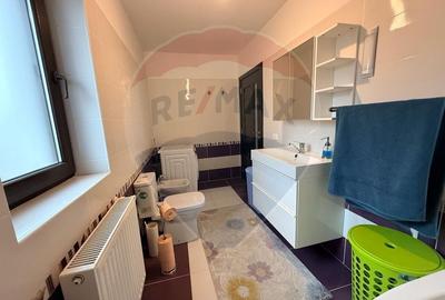 Casă cu 4 camere cu Teren 290 Mp în Sânpetru - 13