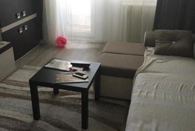 Apartament cu 3 camere decomandat în Balta Albă