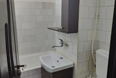 Garsonieră decomandată în 9 Mai - 1