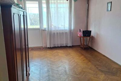 Apartament cu 3 camere decomandat în Central - 3