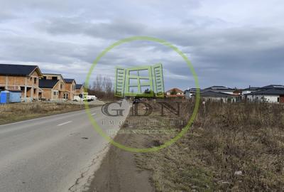 Teren Construcții intravilan de 750 mp, în Șelimbăr - 2