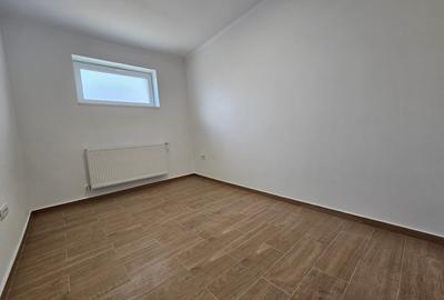 Spațiu comercial, de 100 mp, în Central - 4