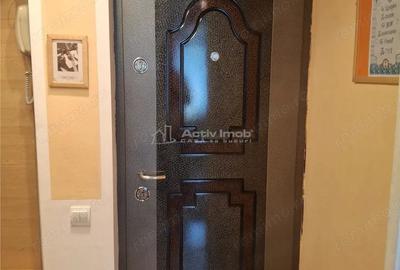 Apartament cu 3 camere semidecomandat în Micro II - 7