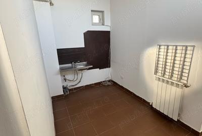 Spațiu comercial, de 150 mp, în Central - 7