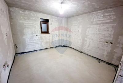 Casă individuală cu 15 camere cu Garaj în Girov - 29