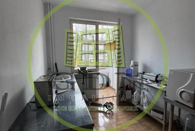 Apartament cu 3 camere decomandat, mobilat în Central - 5