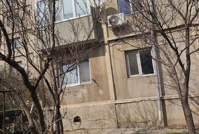 Garsonieră decomandată în 1 Mai - 8