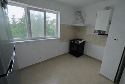 Apartament cu 3 camere semidecomandat, mobilat în Miroslava - 6