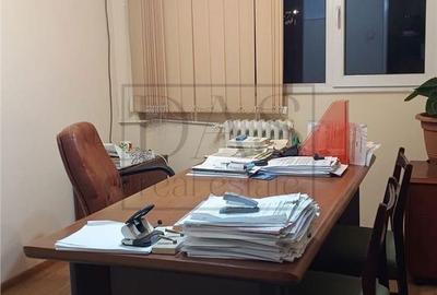 Apartament cu 3 camere decomandat în Polonă - 4