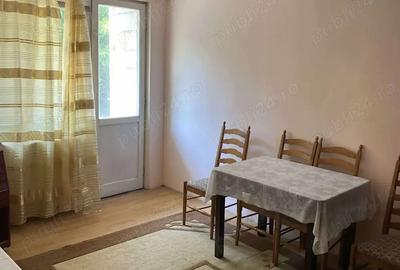 Apartament 3 camere de vanzare , decomandat , Carpati 1 , et. 2 , 53.000 euro neg. - 1