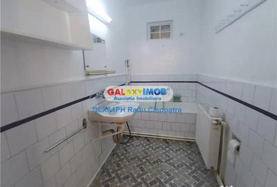 Casă cu 2 camere cu Garaj în Sud - 1