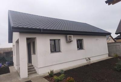 Casă individuală cu 3 camere cu Canalizare în Lumina - 10