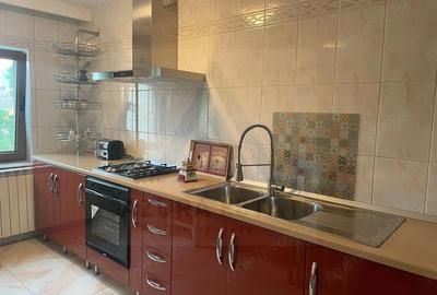 Apartament cu 3 camere decomandat în Central - 1
