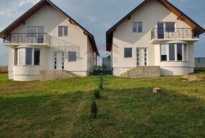 Casa / Vila individuala cu 560 mp teren, de vanzare in Scheia, Suceava