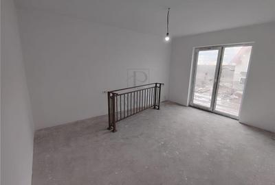 Duplex cu 4 camere cu Canalizare în Moșnița Nouă - 8