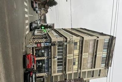 Spațiu comercial, de 886 mp, în Central - 8