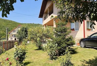 Casă cu 4 camere cu Teren 1647 Mp în Vitioara de Sus - 4