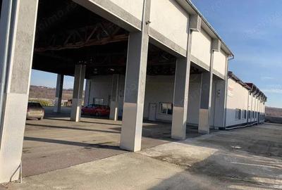 Spațiu comercial, de 1,400 mp, în Central - 4