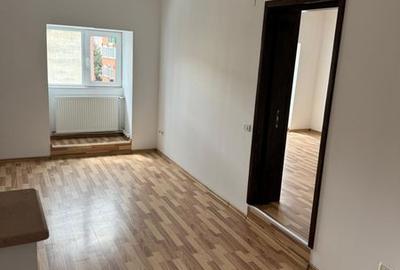 Apartament cu 3 camere în Central - 7