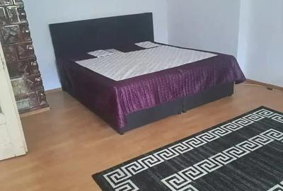 Apartament la casa et 1