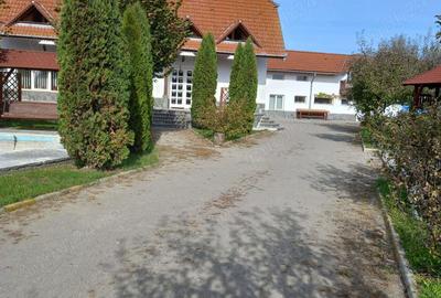 Vanzare casa + anexa + curte foarte spa?ioasa (2550 mp) - 9