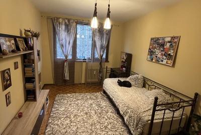 Apartament cu 2 camere decomandat în Calea București