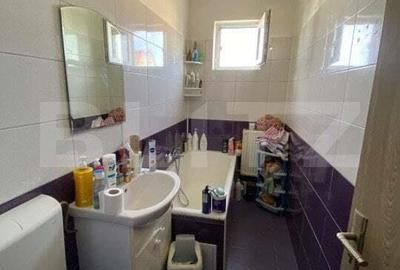 Apartament cu 2 camere semidecomandat, mobilat în Decebal