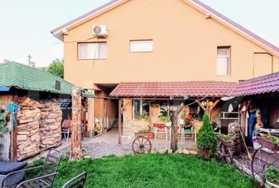 Casă cu 7 camere cu Teren 579 Mp în Central - 1